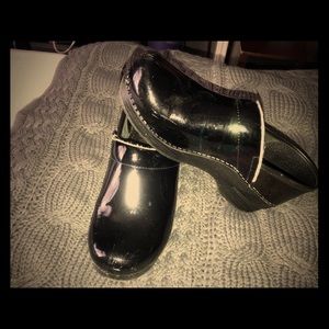 Dansko nursing shoes size 39